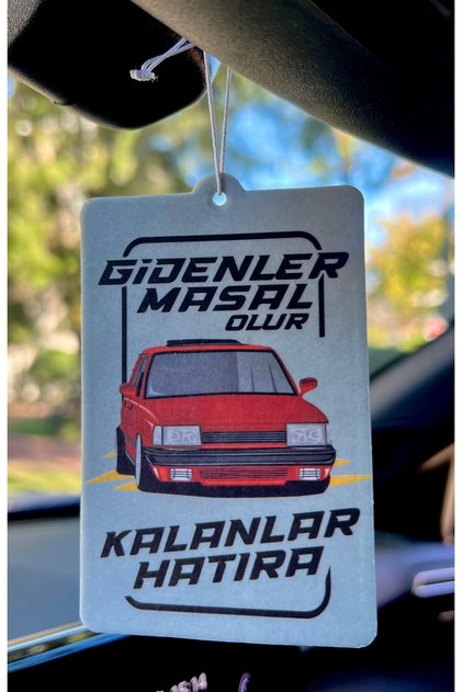 GİDENLER MASAL OLUR KALANLAR HATIRA TASARIMLI OTO KOKUSU VE ARAÇ AKSESUARI