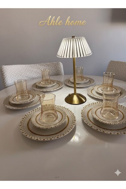 gold desen 18 Parça Herenica Çay Ve Pasta Seti 6 Adet Çay Bardağı 6 Adet Çay Tabağı 6 Adet