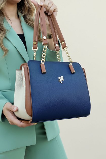 Polo pentru femei cu bretea crossbody compartimente, cu lanț, detaliat, lung și geantă de mână (24x19 cm)