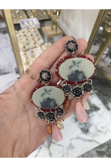 Muadil Brand Resin Dangle Model Earrings
