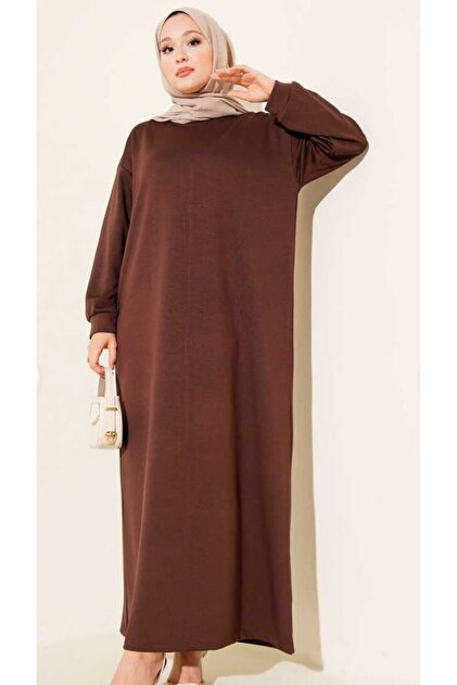 Gerades Kleid mit Gürtel
