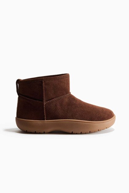 Warm-lined suede boots