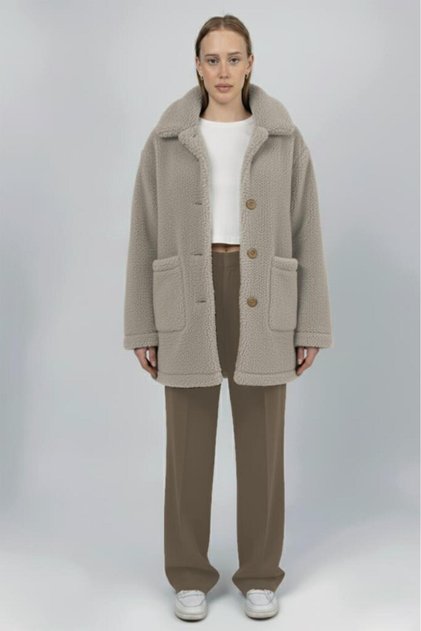 Women's Plush Buttoned Pocket Teddy Shirt Collar Warm Soft Winter Coat Cream