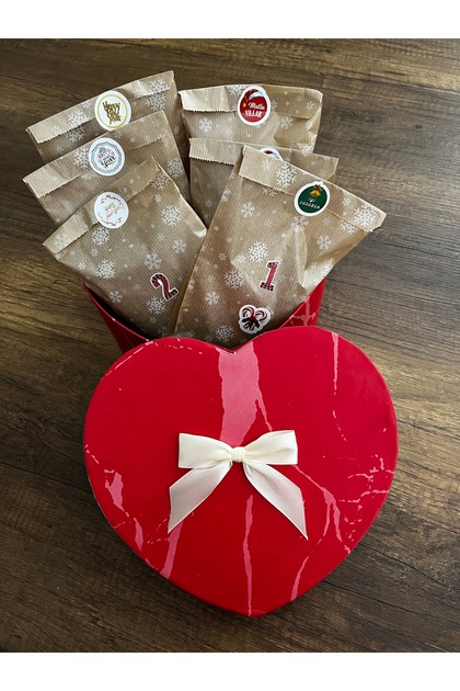 gülümse gel Advent Calendar Kız Çocuk 6'lı Labbubu Konsept Yılbaşı