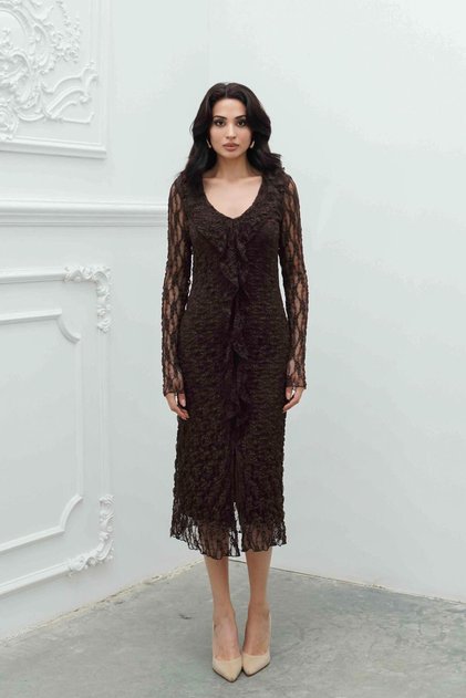 Slit Lace Dress with Ruffle Detail on the Coffee-Colored Front