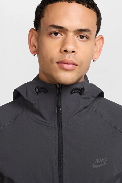 Nike Tech Woven Windrunner Full Zip Loose Fit Jacket Erkek Bol