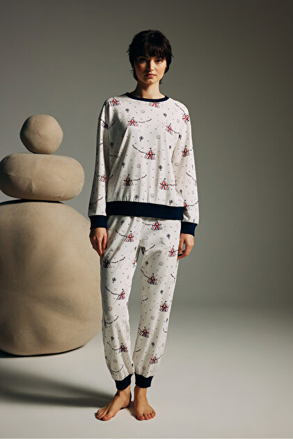 Kadın Pamuklu Uzun Kollu Pijama Takımı