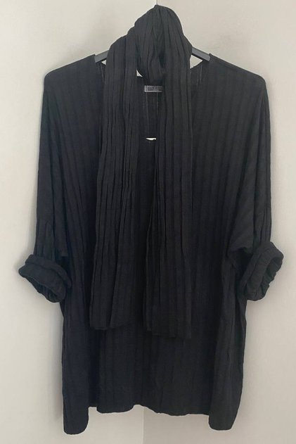 Women's Italian Black V-Neck Scarf Patterned Loose Knit Blouse