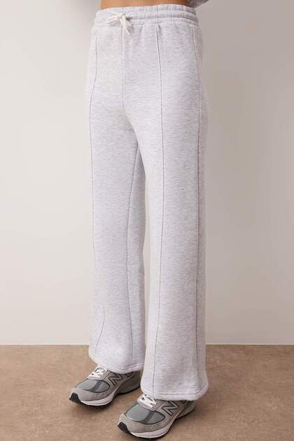 Buy Trendyol Regular Fit Hooded Tracksuit Set In Grey | 6thStreet Saudi