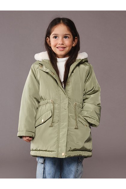 Hooded Girl's Coat (W5)