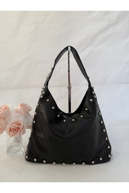 Women's Shoulder Bag with Metal Detail – Stylish Design Suitable for Leather-Look Day and Night Combinations