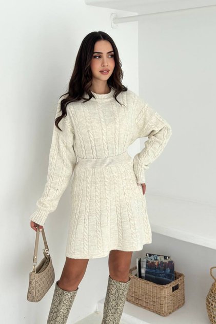 Women's Knitwear Set – Stylish Winter Model with Knitted Pattern