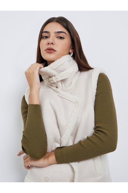 Off White Sleeveless Faux Fur Lining Gilet