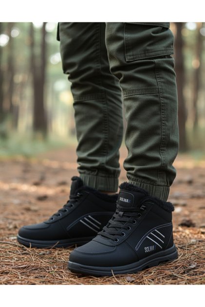 9000 Men's Daily Light-Soled, Fur-Lined, Water and Snow Resistant Sports Boots