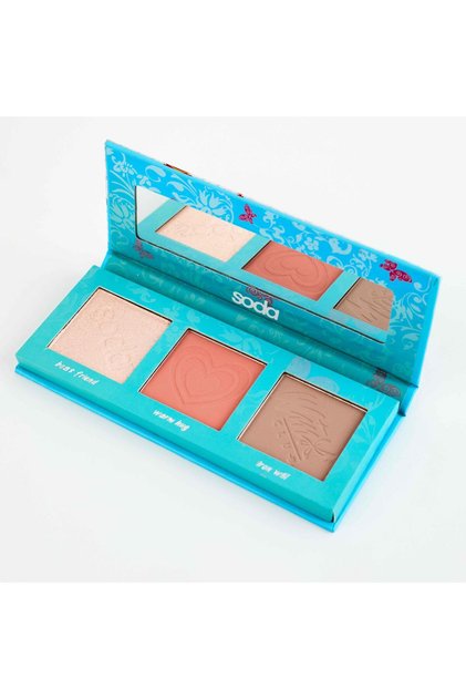 HEART OF GOLD FACE PALETTE magicalpower