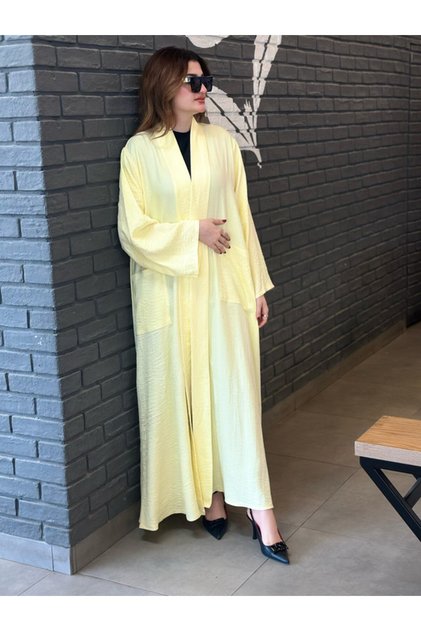 عباية أنيقة وملونة