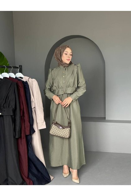 فستان طويل بأكمام بالونية وأزرار للنساء