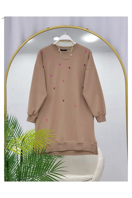KÜÇÜK KALP İŞLEMELİ SWEAT