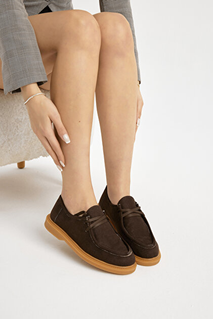 Brauner Damen-Loafer mit Thermosohle und Wildleder-Optik zum Schnüren