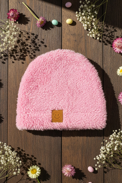 Children's Plush Beanie with Smiling Face Sticker Newborn Baby Welsoft Windproof Hat Winter Plush Beanie