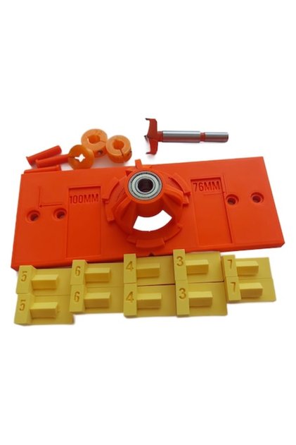 Șablon de mobilă din plastic durabil pentru frezarea directă a cupelor de balamale de 35 mm v.5