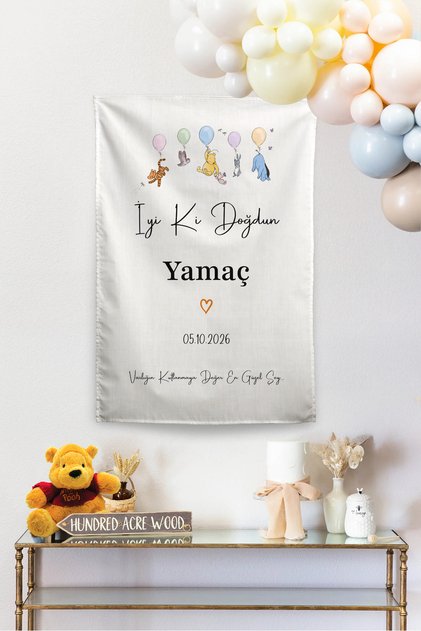 Kişiye Özel Doğum Günü Happy Birthday Winnie The Pooh ve Balon Temalı Duvar Örtüsü Duvar Halısı