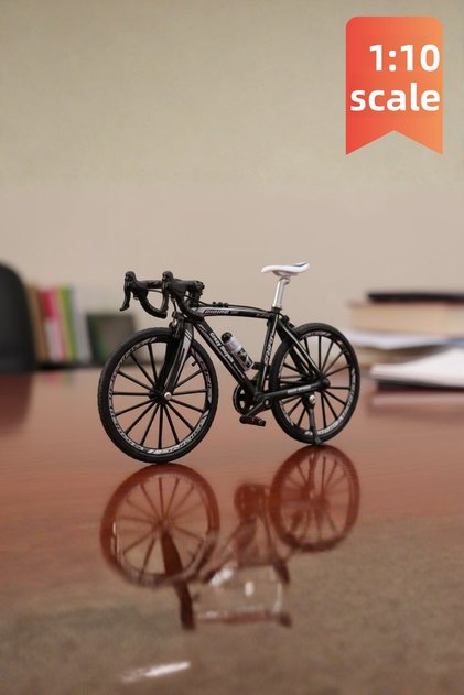 Black High Quality Metal 1:10 Scale Collectible Die Cast Model Bike