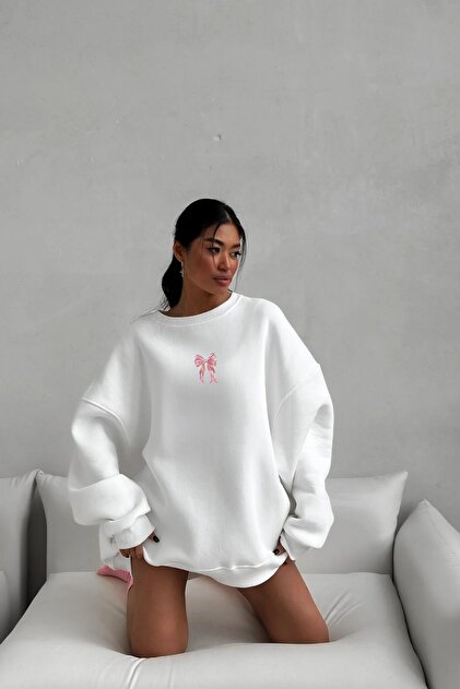Oversize-Sweatshirt-Kleid für Damen, weiß mit rosa Banddruck – Rundhalsausschnitt, 3-fädiger Fleece
