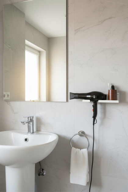Metal Blow Dryer Holder Wall Mounted Bathroom Organizer Shelf 30 cm X 10 cm