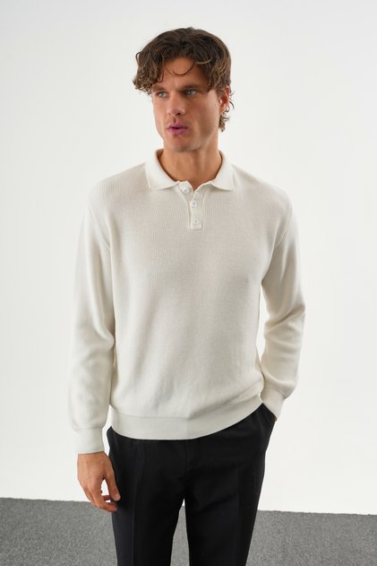 Holt Oversized knitwear long sleeve sweater ecru