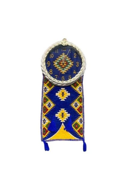 ساعة جدارية تراثية بتصميم السدو