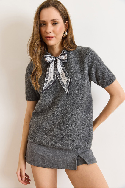 Women's Smoked Scarf Detailed Soft Textured Short Sleeve Knitwear Sweater Kzk-19001072