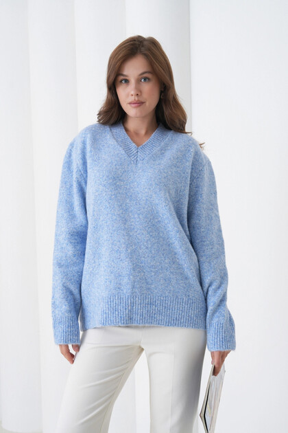 Women's V-Neck Soft Textured Oversized Knitwear Sweater