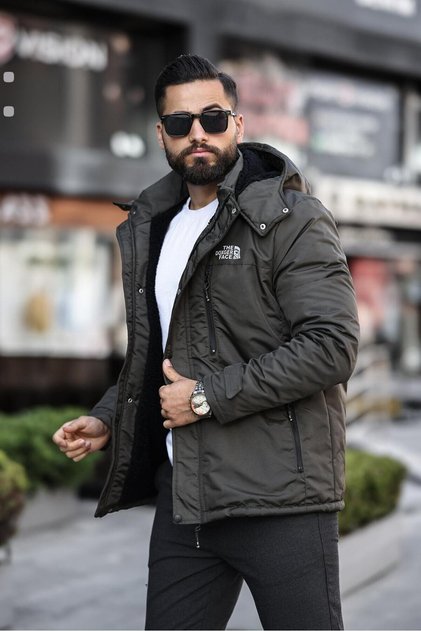 Winter Men's Coat with Fur Inside Traveling Hood