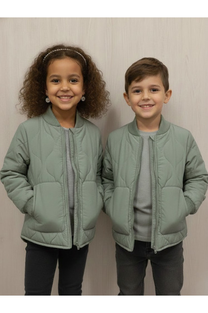 Mint Yeşili Unisex Çocuk Mont – Kız ve Erkek İçin Uygun, Sıcak Tutarlı