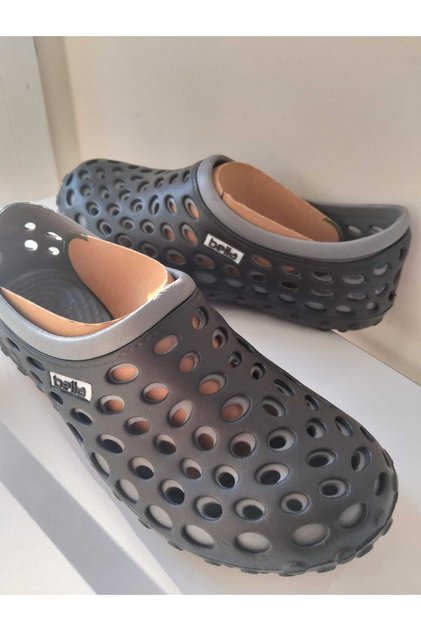 Sea shoes