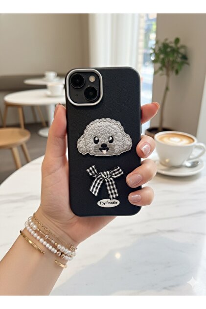 iPhone 14 Plus - 15 Plus Kılıf Poddle Nakışlı Siyah Telefon Kılıfı - Fiyonk Detaylı Premium Model