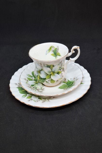 Trillium Bone China Porcelain Double Coffee Cup and Saucers 3 Pieces 120 ml