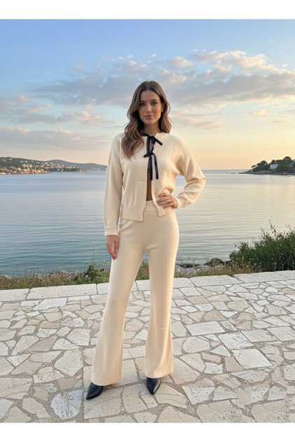 Cream Colored Bow Detailed Top and Bottom Set