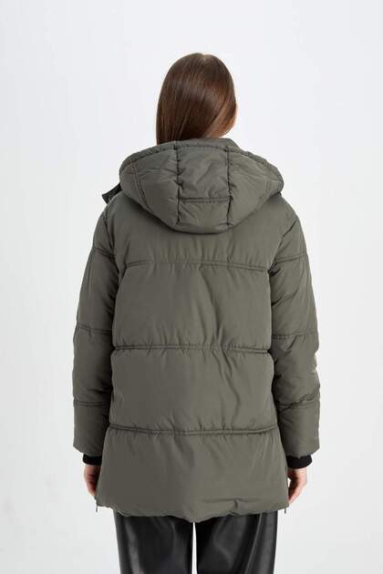 Defacto Su Geçirmez Relax Fit Kapüşonlu Puffer Şişme Mont Parka