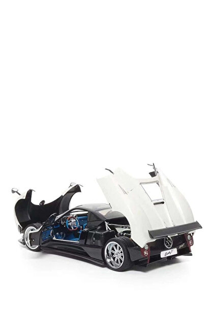 Almost Real 2005 Pagani Zonda F Bianco Fabriano 1:18 Bej Model