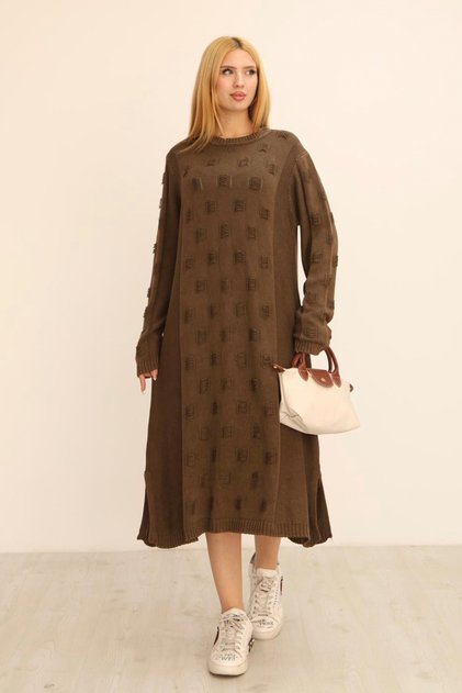 Women's Brown Round Neck Patterned Pocketed Vintage Loose Cotton Knit Midi Dress