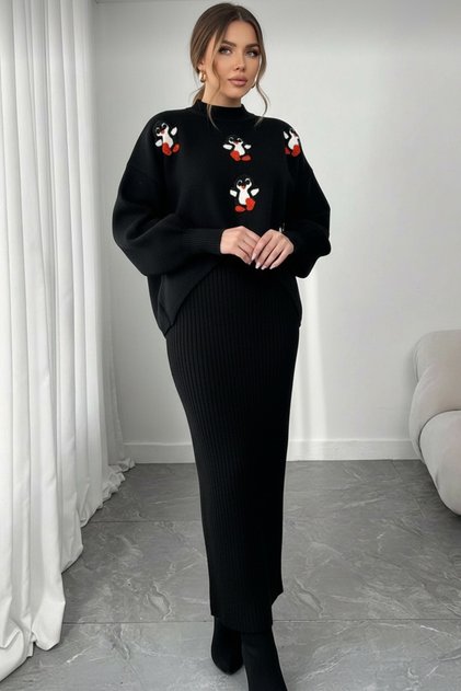 Black Corded Fabric Maxi Knitwear Dress & Penguin Patterned Oversized Knitwear Sweater Double Set - Black