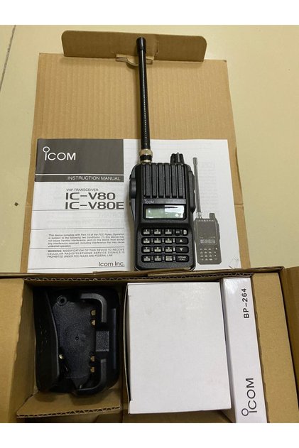V80 Durable 8W VHF Two-Way Radio for Professional Use
