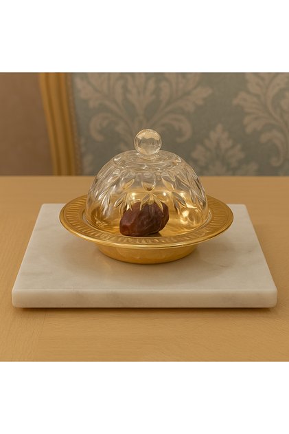 ✨ Luxurious date bowl — versatile | With an engraved glass lid and gilt base | Size 14 x 9 cm