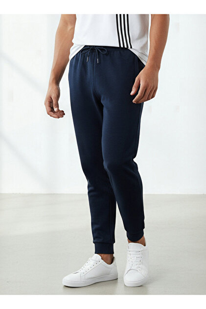 Men Essential Joggers with Drawstring Closure
