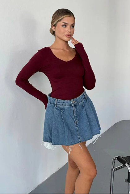 Burgundy V-Neck Finger Insert Detail Buzzy Fabric Slim Fit Body-Blouse