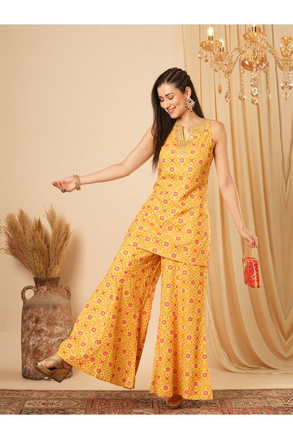 Geometric Print Zari Embroidered Yoke Kurti and Palazzo Festive Co-Ords