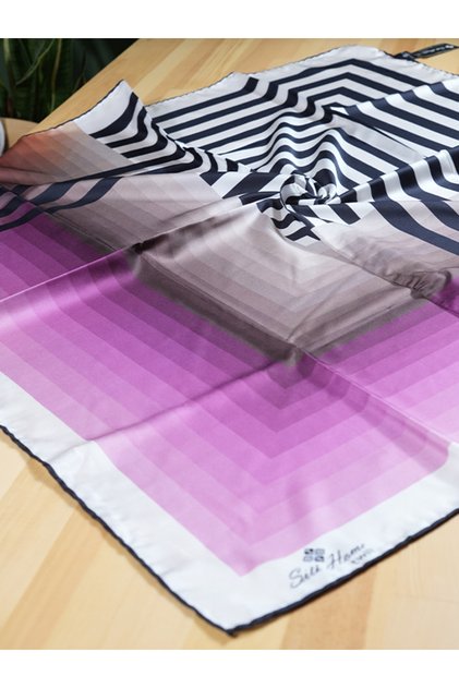 Kadın Fuşya Degrade Geçişli Desen Twill Eşarp