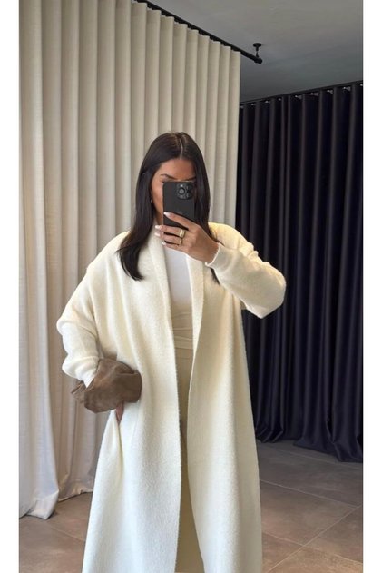 Γυναικεία ζακέτα εκρού oversized μακριά απαλή βελούδινη υφή